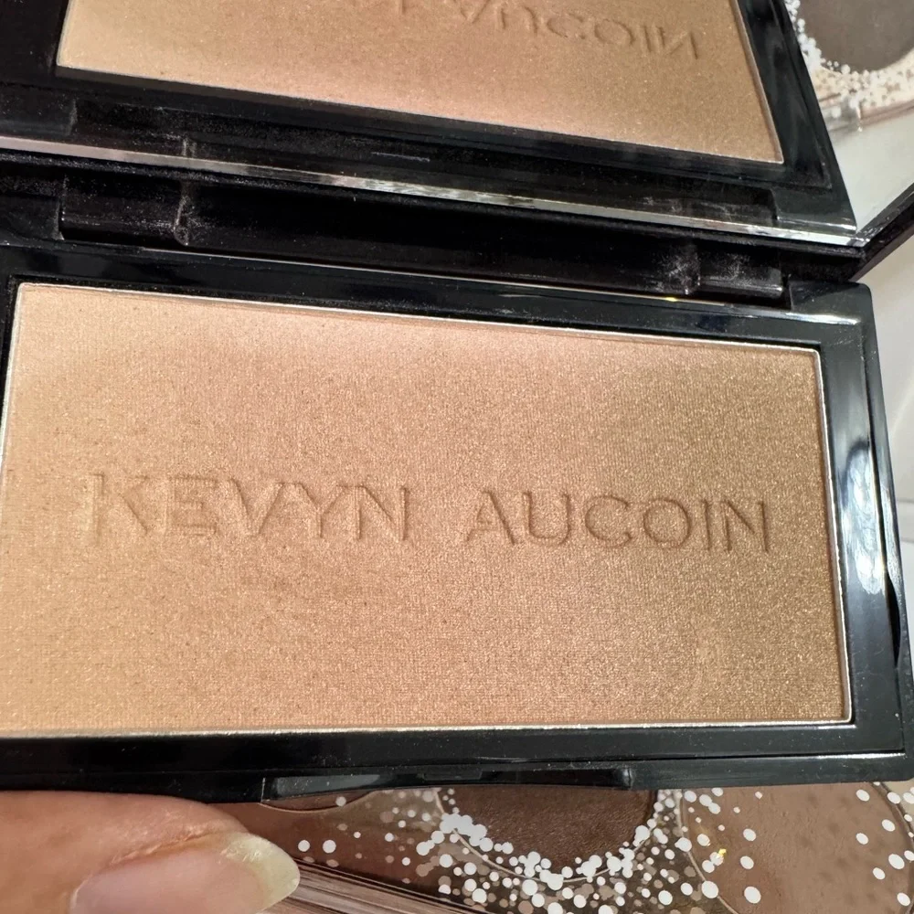 Kevyn Aucoin THE NEO HIGHLIGHTER SAHARA AND TARTE EYESHADOW PALETTE